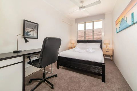 Peaceful 3 Bedroom Apartment In Ascot - Tourism Gold Coast 7