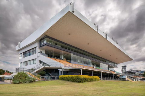 Peaceful 3 Bedroom Apartment In Ascot - Tourism Gold Coast 1