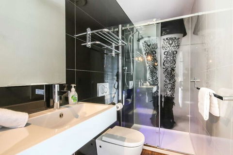 Architecturally Designed Studio 10 Minutes To CBD - Tourism Gold Coast 4