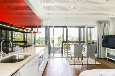 Architecturally Designed Studio 10 Minutes To CBD - Tourism Gold Coast 2
