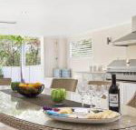 Saltwater entertainers paradise - Tourism Gold Coast