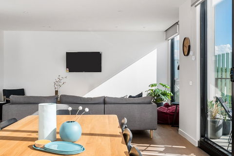 BOUTIQUE STAYS - Axel Apartments - Tourism Gold Coast 5