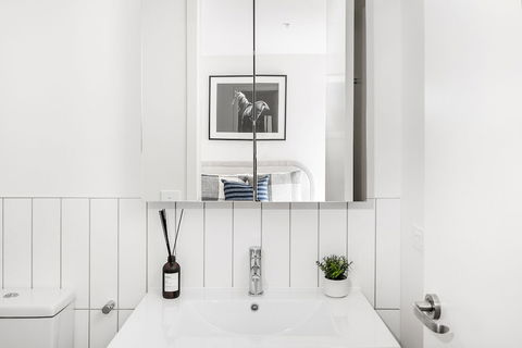 BOUTIQUE STAYS - Axel Apartments - Tourism Gold Coast 3