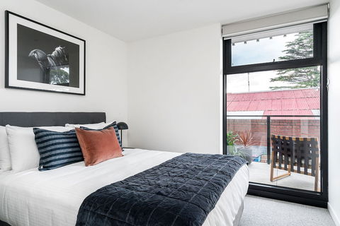 BOUTIQUE STAYS - Axel Apartments - Tourism Gold Coast 2