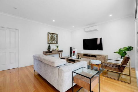 Impressive & Spacious New Townhouse@preston - Tourism Gold Coast 7