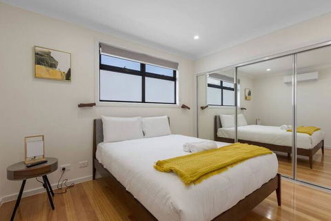 Impressive & Spacious New Townhouse@preston - Tourism Gold Coast 4