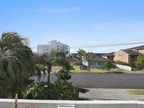 Ocean Palms Unit 2 The Entrance NSW - Tourism Gold Coast 5