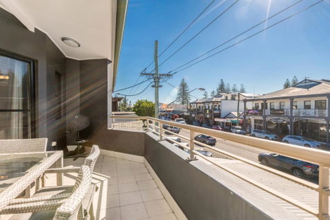 2 / 8 Lawson Street Byron Bay Absolute Solace - Tourism Gold Coast 3