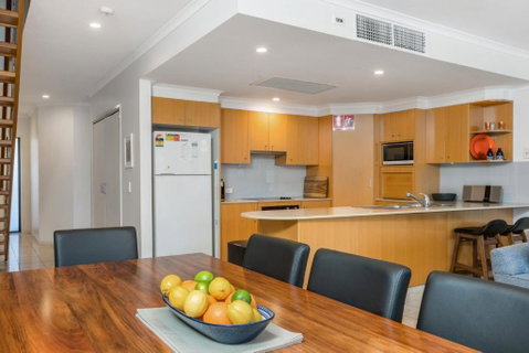 2 / 8 Lawson Street Byron Bay Absolute Solace - Tourism Gold Coast 4
