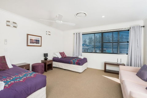 2 / 8 Lawson Street Byron Bay Absolute Solace - Tourism Gold Coast 2