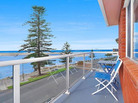 Jewel Court Unit 18 - Tourism Gold Coast 6