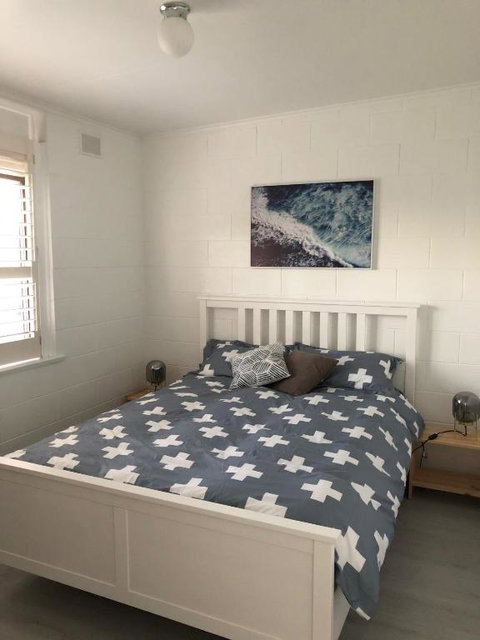 Bay Breeze Cottage - Tourism Gold Coast 2