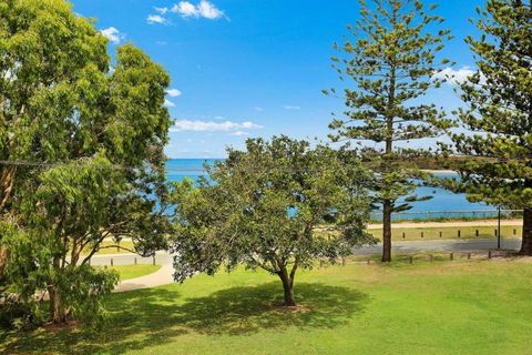 Golden Shores U7 21 Landsborough Parade - Tourism Gold Coast 6