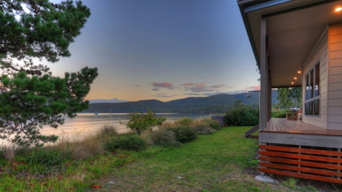 Tides Reach - Essentially Tas Dover - Tourism Gold Coast 2