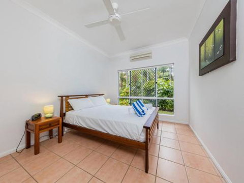 CRISTAL At CLIFTON BEACH - Tourism Gold Coast 4