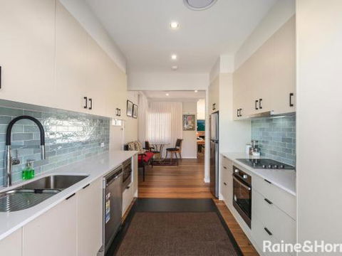 White Beach 42 Ash Street - Tourism Gold Coast 1