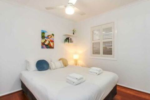 Stylish 3BD Family Home In Leafy Paddington - Tourism Gold Coast 0