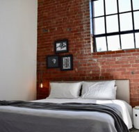 Stylish Warehouse Conversion in Heart of Fitzroy - Tourism Gold Coast