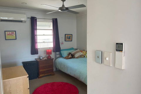 3 Bedroom Character Home Near CBD - Tourism Gold Coast 6