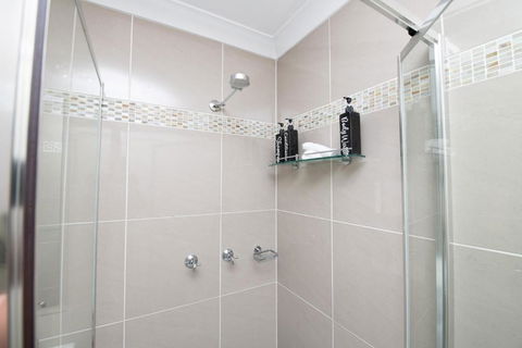 Autumn St. Trendy East Orange Near CBD - Tourism Gold Coast 4