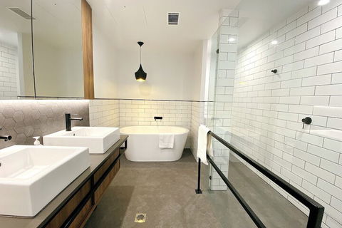 Ascot Apartments - Tourism Gold Coast 2