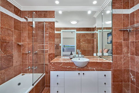 Belle Escapes Luxury Penthouse With Ocean Views - Tourism Gold Coast 2