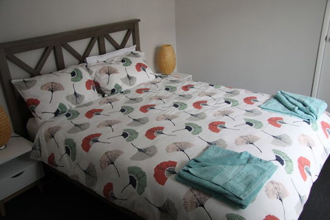 Warnbro Beach Family Accommodation - Tourism Gold Coast 7