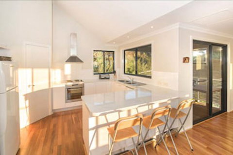 Jay's Beach House - Tourism Gold Coast 7