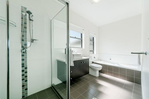 Redcliffe Holiday Accommodation - Tourism Gold Coast 2