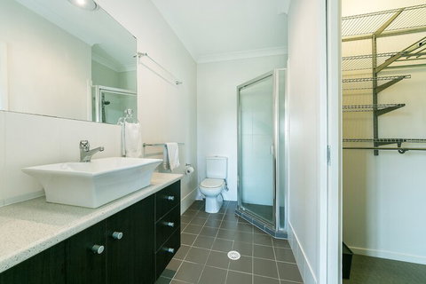 Redcliffe Holiday Accommodation - Tourism Gold Coast 7