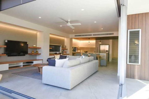 Kokos Beach House 3 - Tourism Gold Coast 1