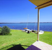 Blue Water at Mannering Park - Tourism Gold Coast