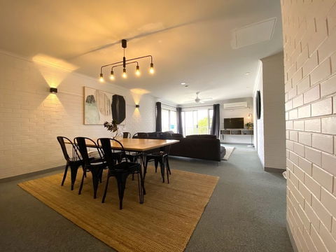 Yamba Views Accommodation - Tourism Gold Coast 1