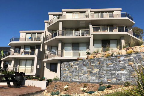 Toowoon Bay Beachfront Apartment - Tourism Gold Coast 2