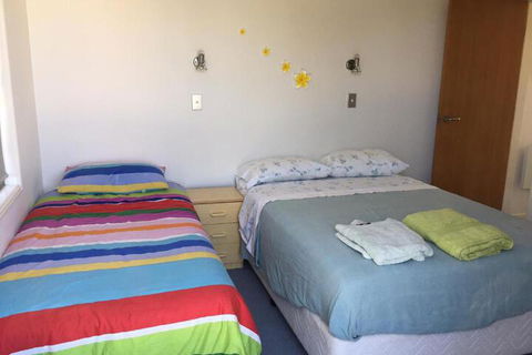 Toowoon Bay Beachfront Apartment - Tourism Gold Coast 4