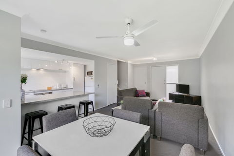 Fountain View Villa - Q Stay - Tourism Gold Coast 3