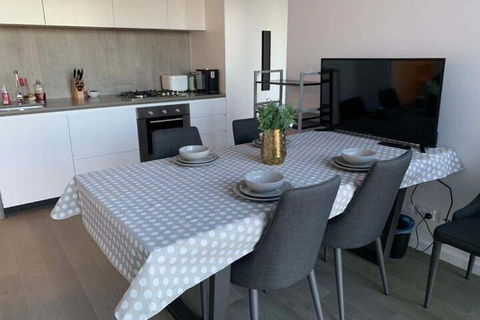 Avant Garde Living In The Heart Of The City - Tourism Gold Coast 7