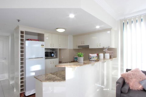 Willahra Tower Apartment - Tourism Gold Coast 6