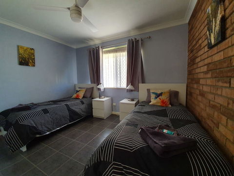 Ocean Beach Chalet 18 - Tourism Gold Coast 4