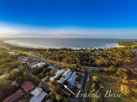 Franche Brise A La Mer - Tourism Gold Coast 4