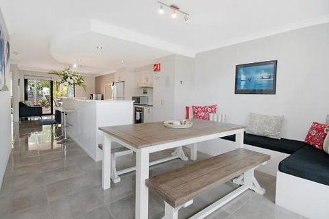 50 Metres To The Beach - Tourism Gold Coast 4