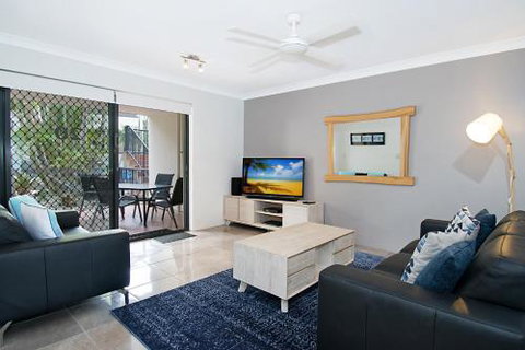 50 Metres To The Beach - Tourism Gold Coast 0