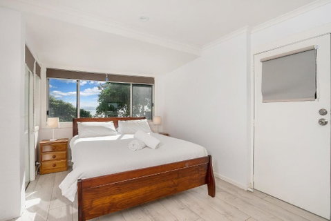 13 Brownell Drive Wategos Beach Beach House - Tourism Gold Coast 3