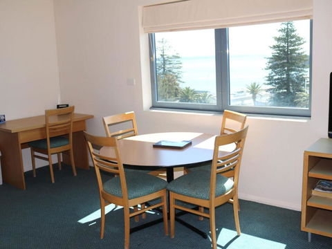 The Oaks Waterfront Resort Unit 502 - Tourism Gold Coast 5