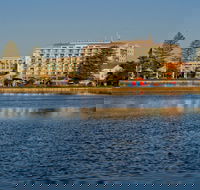Oaks The Entrance Waterfront Suites - Tourism Gold Coast