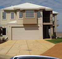 Acaciabnb - Tourism Gold Coast