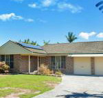 Fingal Waves at Fingal bay NSW - Gold Coast