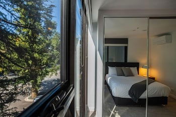 Accommodate Canberra Midnight Apartments - Tourism Gold Coast 3