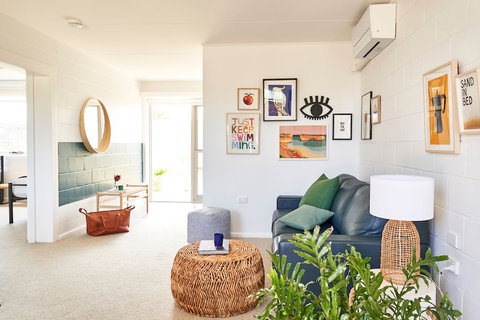 Peterborough House & Motel - Tourism Gold Coast 3