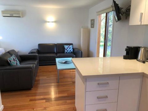 Carinya Coastal Cottage - Tourism Gold Coast 6
